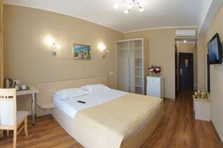 Гостиница Дарья Алушта Двухместный номер с 1 кроватью и балконом-5